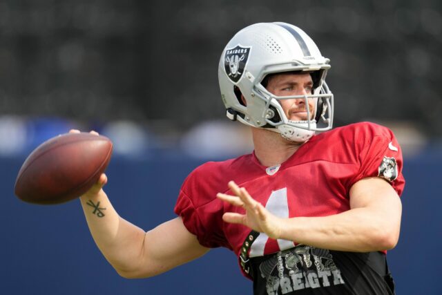 Derek Carr, Raiders