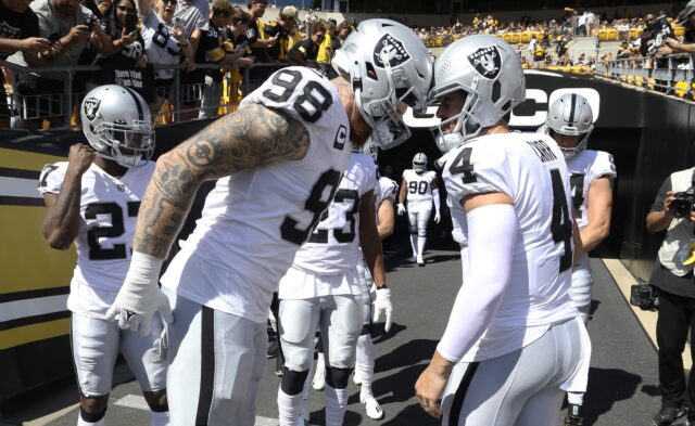 Maxx Crosby, Derek Carr, Raiders