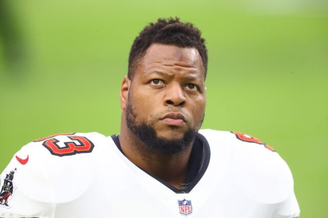 Ndamukong Suh, Raiders