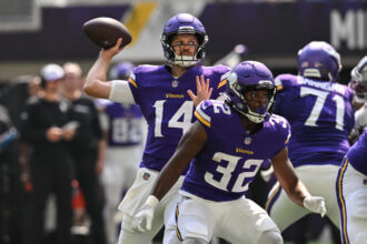 Sam Darnold, Raiders, Vikings